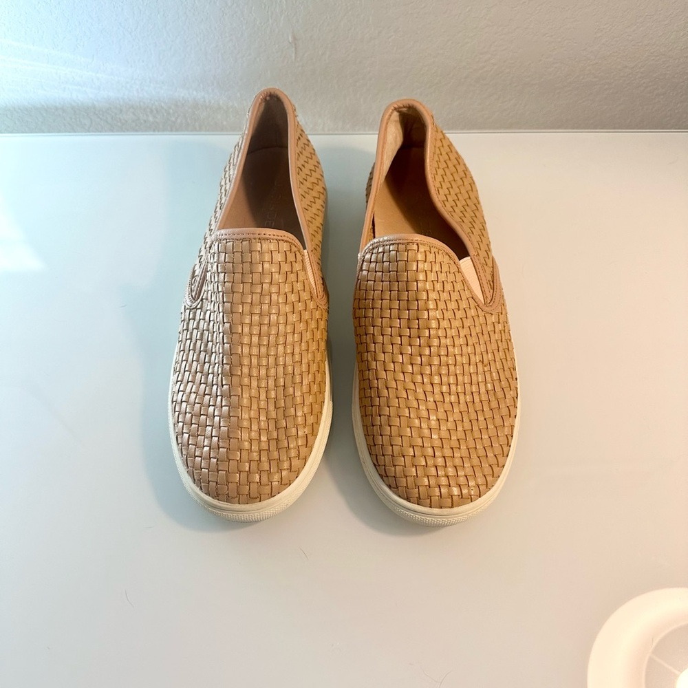 J Slides Tan and White Casual Slip-On Sneakers